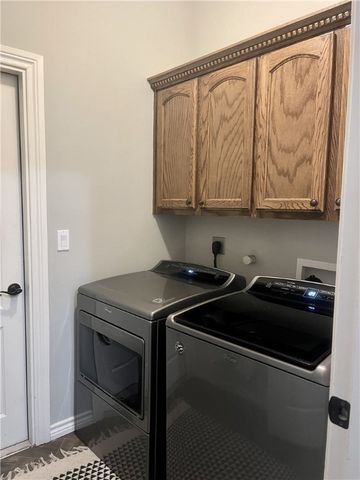 1825 Paraiso Dr, Kingsville, TX 78363