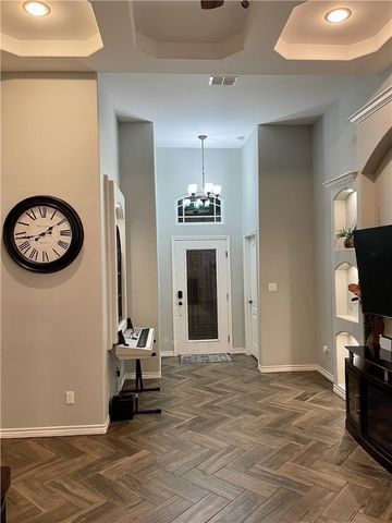 1825 Paraiso Dr, Kingsville, TX 78363