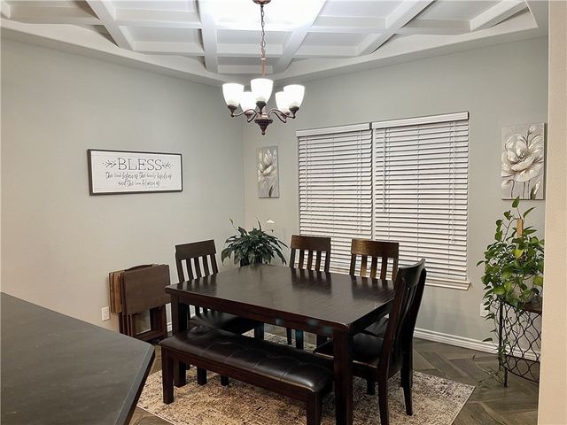 1825 Paraiso Dr, Kingsville, TX 78363