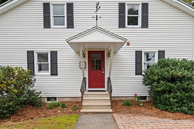 14 Church Street, Kingston, NH 03848