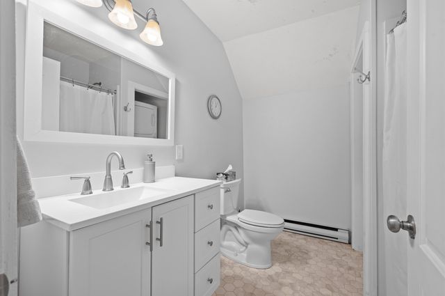 14 Church Street, Kingston, NH 03848