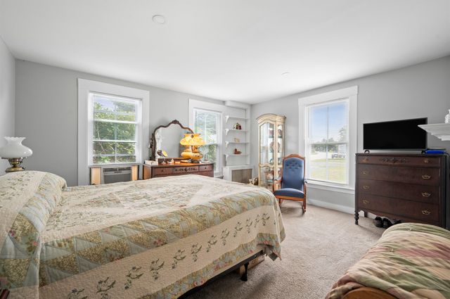 14 Church Street, Kingston, NH 03848