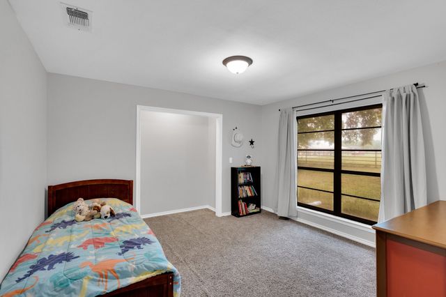 9840 County Road 305, Grandview, TX 76050