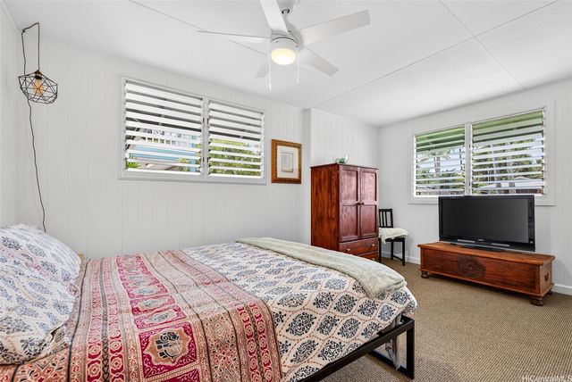 821 Kainui Drive, Kailua, HI 96734