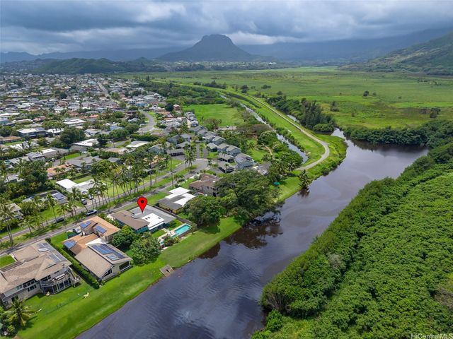 821 Kainui Drive, Kailua, HI 96734