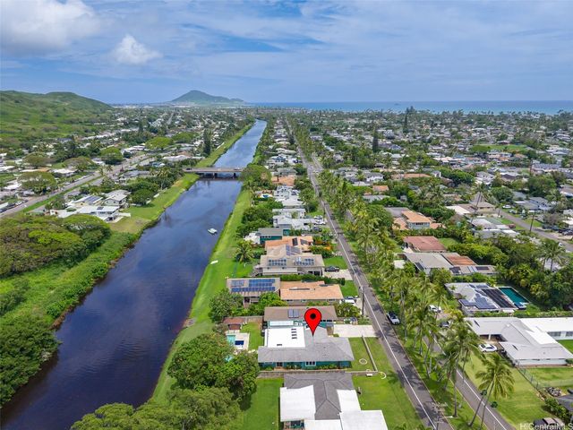 821 Kainui Drive, Kailua, HI 96734