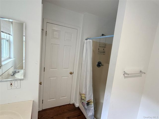 484 N Magee Street, Southampton, NY 11968