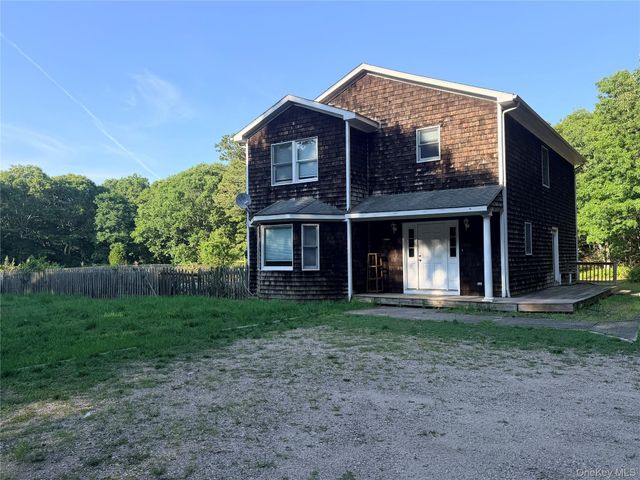 484 N Magee Street, Southampton, NY 11968
