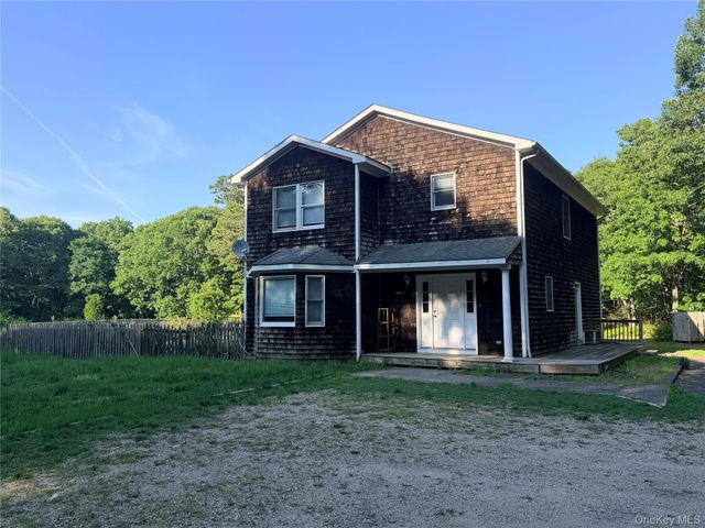 484 N Magee Street, Southampton, NY 11968