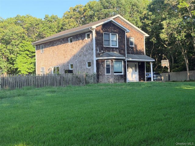 484 N Magee Street, Southampton, NY 11968