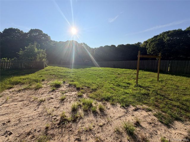 484 N Magee Street, Southampton, NY 11968
