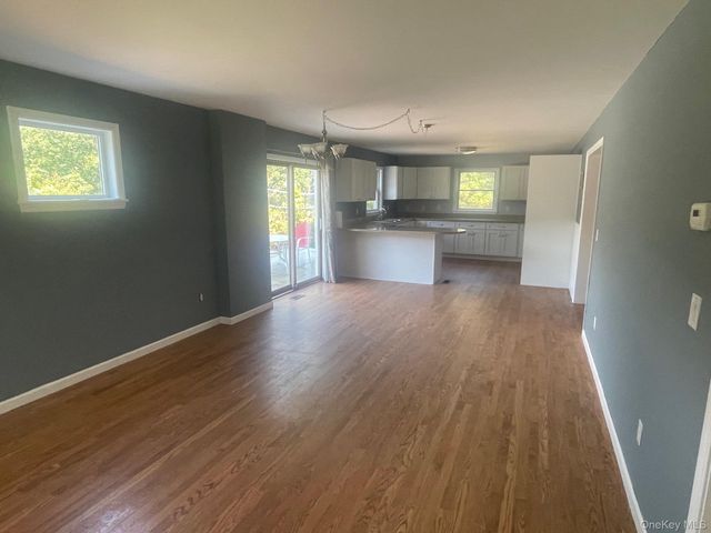 484 N Magee Street, Southampton, NY 11968