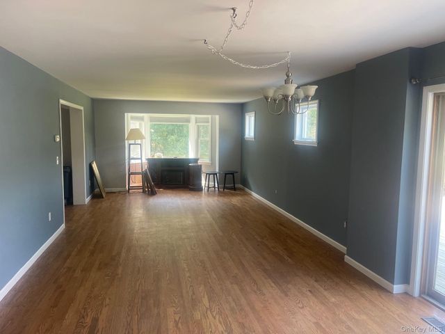 484 N Magee Street, Southampton, NY 11968
