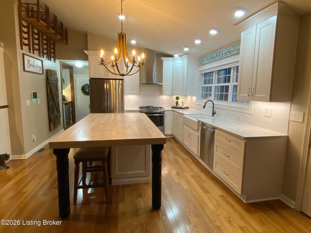 3100 Colton Ct, Crestwood, KY 40014