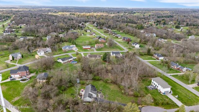 3100 Colton Ct, Crestwood, KY 40014