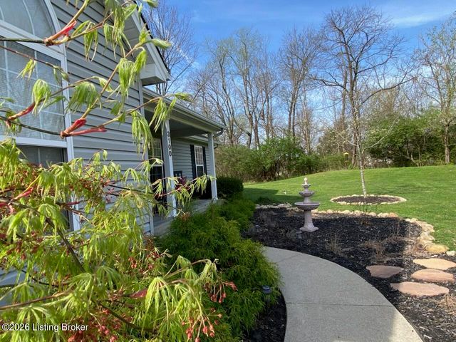 3100 Colton Ct, Crestwood, KY 40014