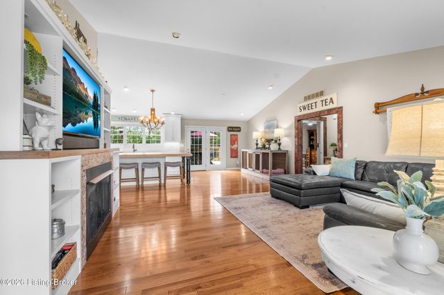 3100 Colton Ct, Crestwood, KY 40014