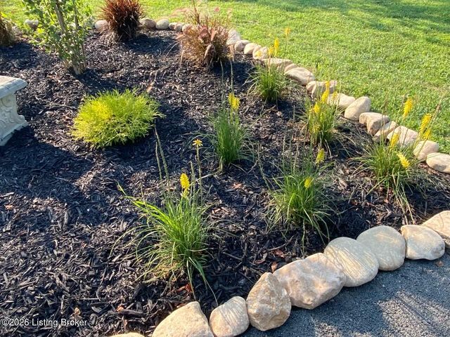 3100 Colton Ct, Crestwood, KY 40014