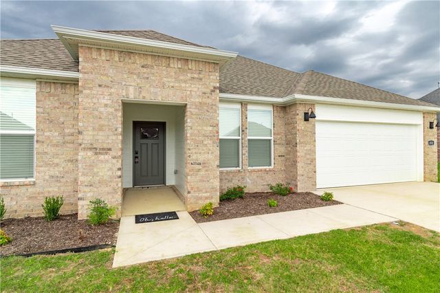 575 W Canada Drive, Farmington, AR 72730