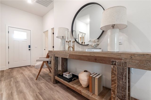 575 W Canada Drive, Farmington, AR 72730