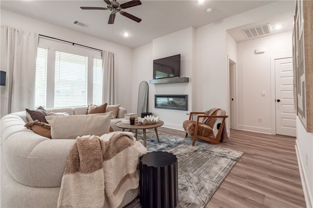 575 W Canada Drive, Farmington, AR 72730