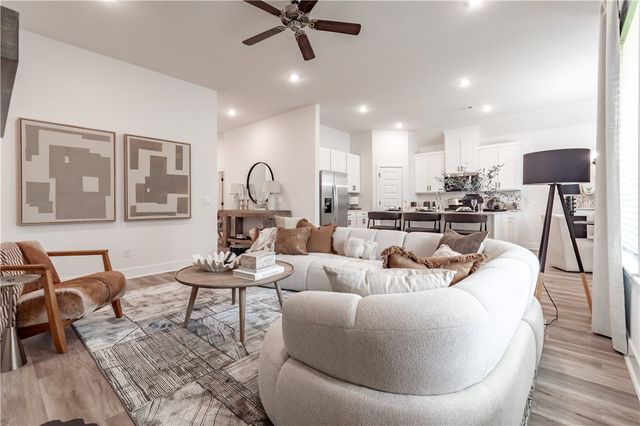 575 W Canada Drive, Farmington, AR 72730