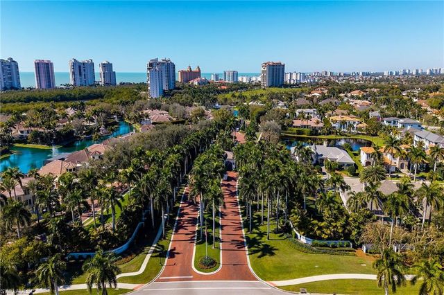 8231 Bay Colony DR 2004, Naples, FL 34108