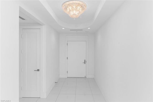 8231 Bay Colony DR 2004, Naples, FL 34108