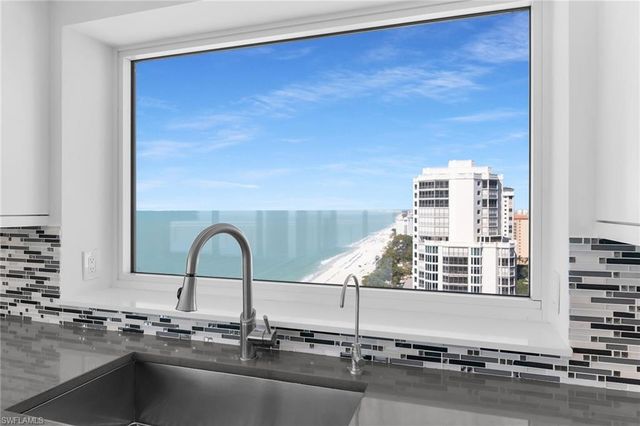 8231 Bay Colony DR 2004, Naples, FL 34108