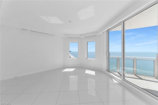 8231 Bay Colony DR 2004, Naples, FL 34108