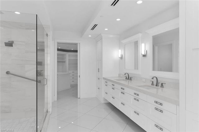 8231 Bay Colony DR 2004, Naples, FL 34108