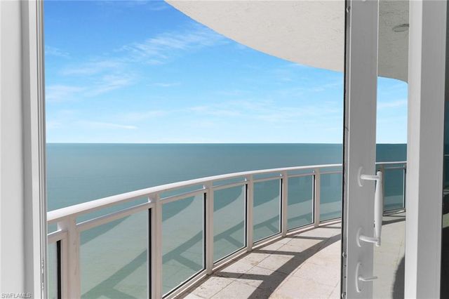 8231 Bay Colony DR 2004, Naples, FL 34108