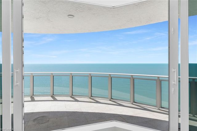 8231 Bay Colony DR 2004, Naples, FL 34108