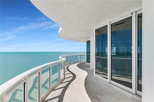 8231 Bay Colony DR 2004, Naples, FL 34108