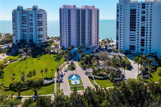 8231 Bay Colony DR 2004, Naples, FL 34108