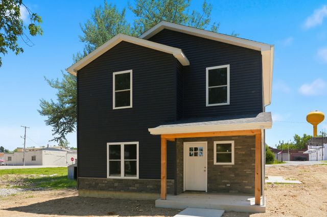206 W Lincoln Street, Ashley, IN 46705