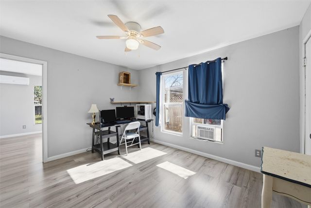 705 N 33rd Street, Waco, TX 76707