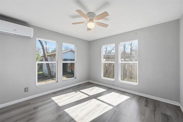 705 N 33rd Street, Waco, TX 76707