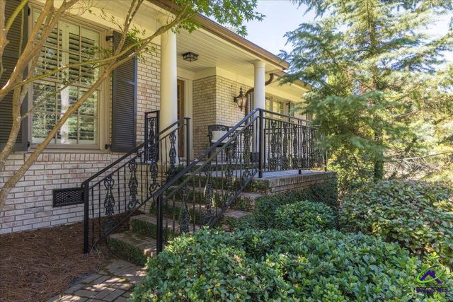 377 S Old Club Road, Macon, GA 31210