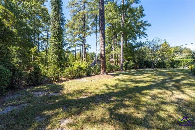 377 S Old Club Road, Macon, GA 31210