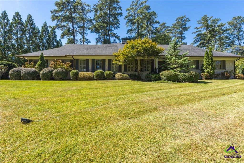 377 S Old Club Road, Macon, GA 31210