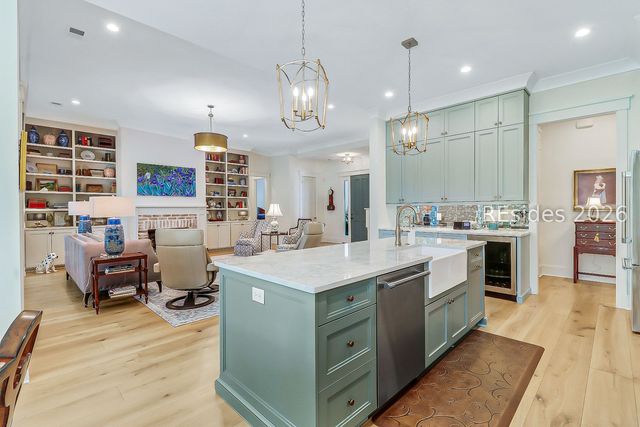 12 Primrose Ln, Hilton Head Island, SC 29926
