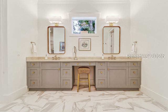 12 Primrose Ln, Hilton Head Island, SC 29926