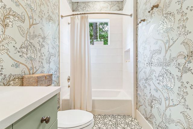 12 Primrose Ln, Hilton Head Island, SC 29926
