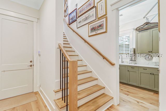 12 Primrose Ln, Hilton Head Island, SC 29926