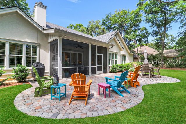 12 Primrose Ln, Hilton Head Island, SC 29926