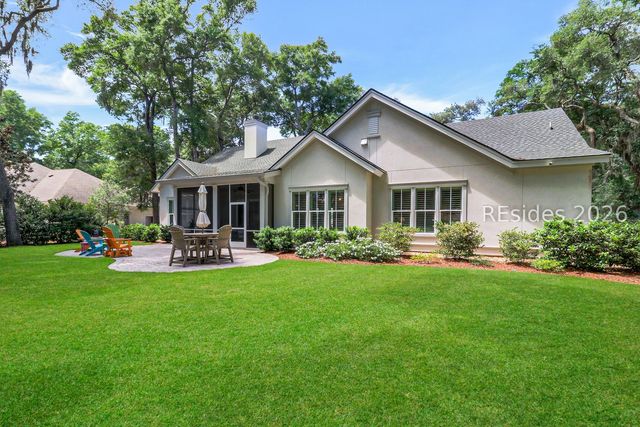 12 Primrose Ln, Hilton Head Island, SC 29926