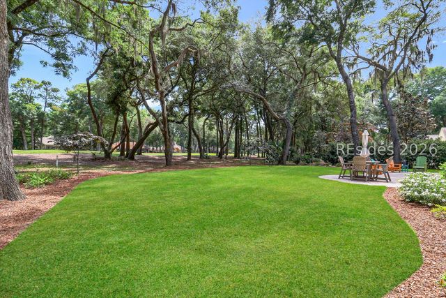 12 Primrose Ln, Hilton Head Island, SC 29926
