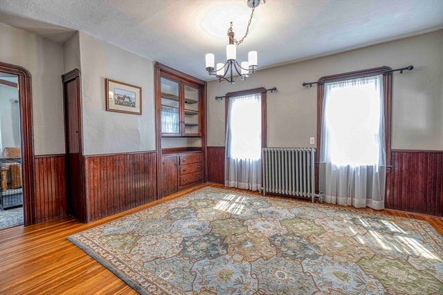 109 Jackson Ave, Somerset, MA 02725