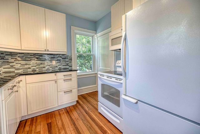 109 Jackson Ave, Somerset, MA 02725